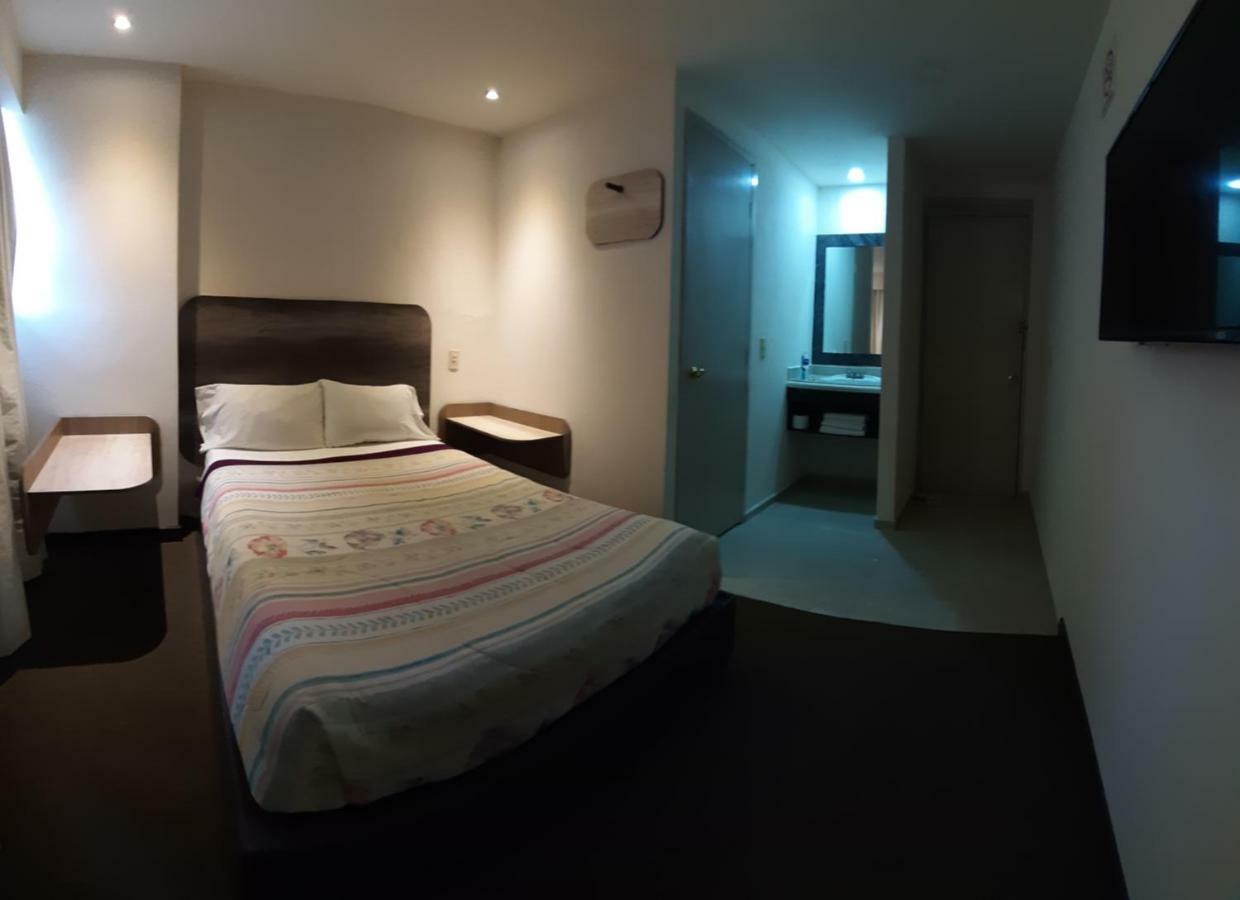 Hb Express Hotel Tlaxcala Экстерьер фото