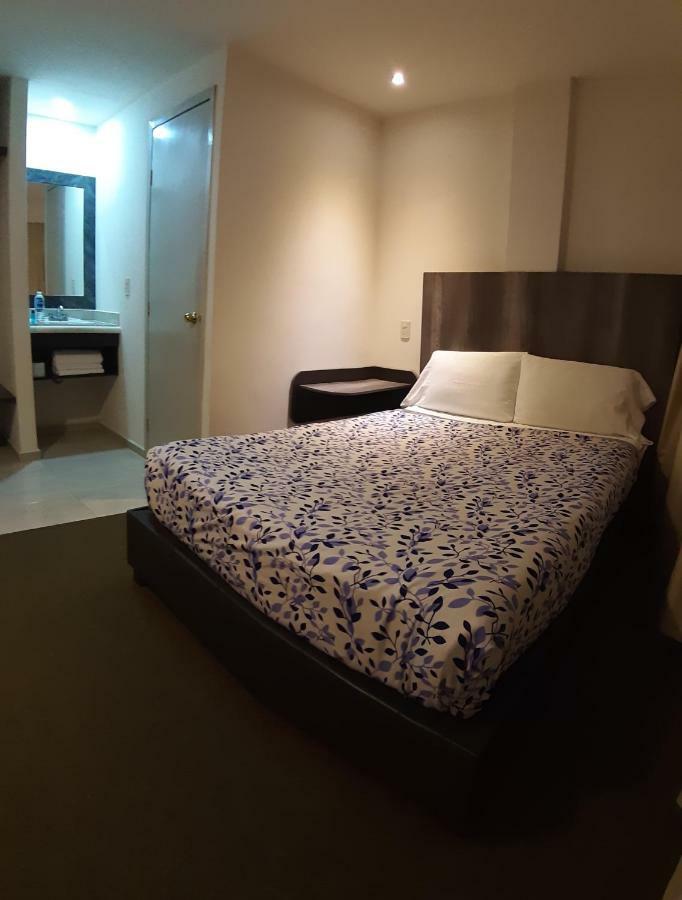 Hb Express Hotel Tlaxcala Экстерьер фото